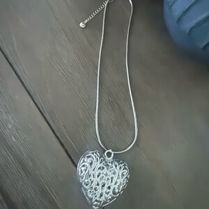 Heart pendant necklace